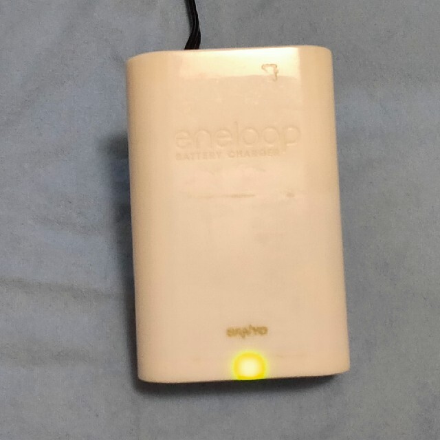 SANYO(サンヨー)のEneloop 充電器（SANYO） スマホ/家電/カメラのスマートフォン/携帯電話(バッテリー/充電器)の商品写真