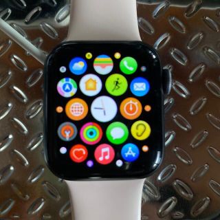 アップルウォッチ(Apple Watch)のアップルウォッチ　シリーズ5  GPSモデル　40mm(その他)