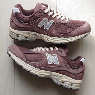 ニューバランス(New Balance)の大人気色ニューバランス2002新品未使用(スニーカー)