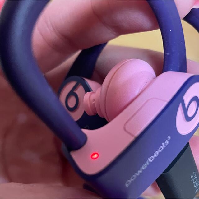 Beats by Dr Dre(ビーツバイドクタードレ)のPowerBeats3 by Dr Dre★ワイヤレスイヤホン★パープル ピンク スマホ/家電/カメラのオーディオ機器(ヘッドフォン/イヤフォン)の商品写真