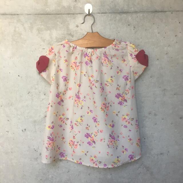 anyFAM(エニィファム)のエニィファム　110サイズ　花柄トップス キッズ/ベビー/マタニティのキッズ服女の子用(90cm~)(Tシャツ/カットソー)の商品写真