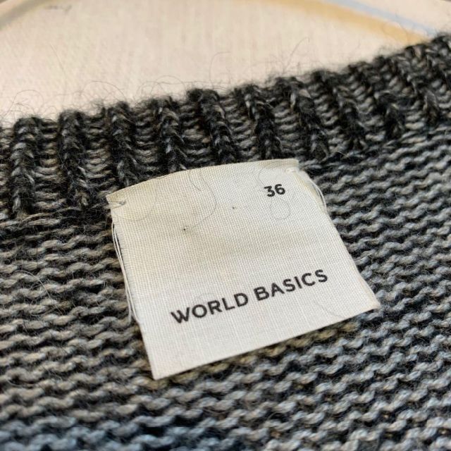 WORLD BASIC(ワールドベーシック)のworld basics ワールド 黒　ニット　セーター　モヘア　アンゴラ レディースのトップス(ニット/セーター)の商品写真