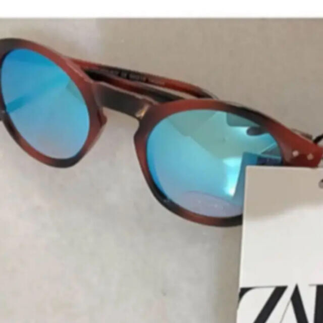 ZARA(ザラ)の【新品】新作 ZARA レジンサングラス レディースのファッション小物(サングラス/メガネ)の商品写真