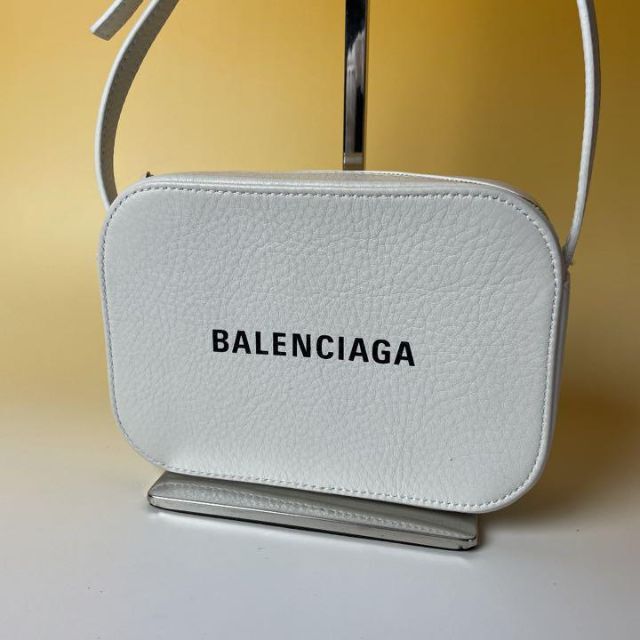 【税込?送料無料】 エブリデイ 美品 BALENCIAGA XS バレンシアガ カメラバッグ 白 ハンドバッグ