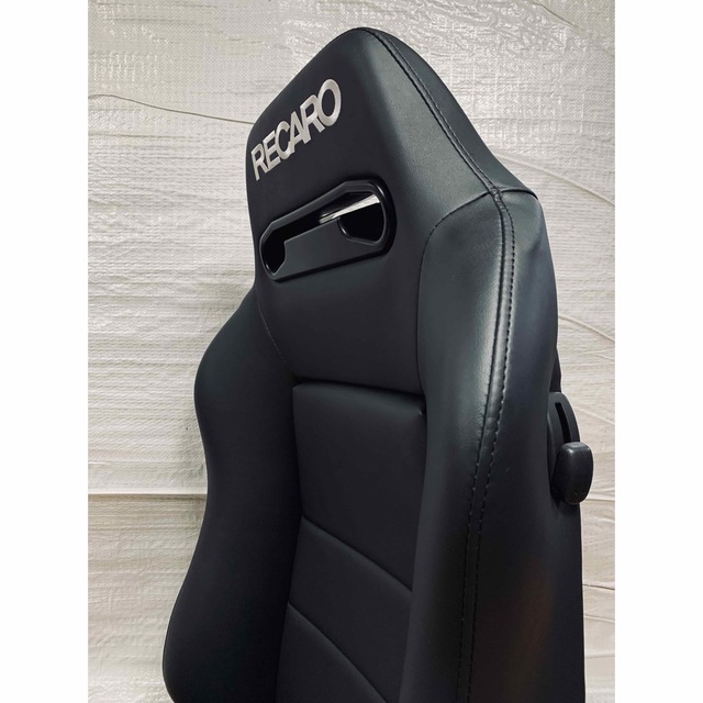 RECARO(レカロ)のレカロ RECARO SR-3 セミオーダー 張替品 シングルステッチ 自動車/バイクの自動車(汎用パーツ)の商品写真