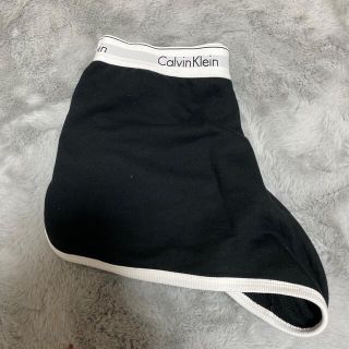 カルバンクライン(Calvin Klein)のショートパンツ(ショートパンツ)