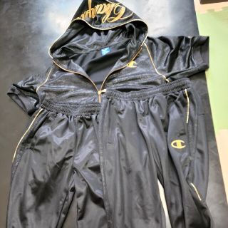 新品　未使用　チャンピオン Champion ジャージCW1520T　黒・金