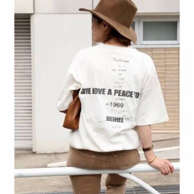 DEUXIEME CLASSE(ドゥーズィエムクラス)のドゥーズィエムクラス LOVE A PEACE バックプリントTシャツ レディースのトップス(Tシャツ(半袖/袖なし))の商品写真