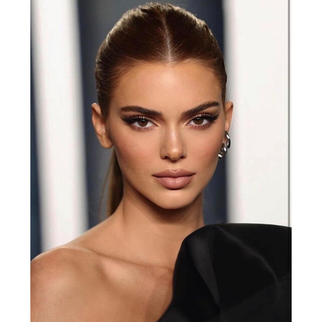 Kylie Cosmetics - KYLIECOSMETICS☆KENDALL COLLECTION BUNDLEの通販