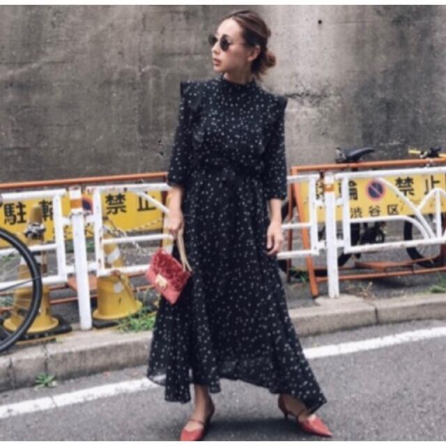 Ameri VINTAGE(アメリヴィンテージ)のAmeri アメリ POWER SHOULDER FRILL DRESS レディースのワンピース(ロングワンピース/マキシワンピース)の商品写真