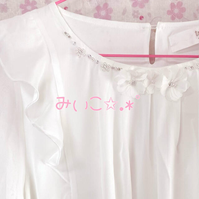 tocco(トッコ)のtoccocloset♡パールビジュー装飾フラワーモチーフ付きシフォンブラウス♡ レディースのトップス(シャツ/ブラウス(長袖/七分))の商品写真