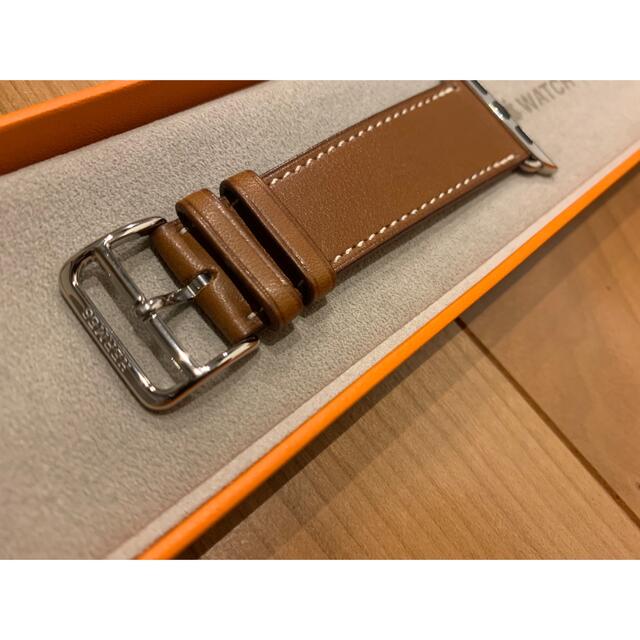 Hermes(エルメス)の未使用 HERMES エルメス Apple Watch レザーベルト ゴールド  メンズの時計(レザーベルト)の商品写真