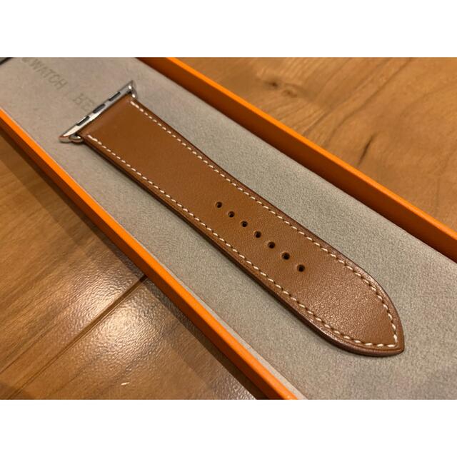 Hermes(エルメス)の未使用 HERMES エルメス Apple Watch レザーベルト ゴールド  メンズの時計(レザーベルト)の商品写真