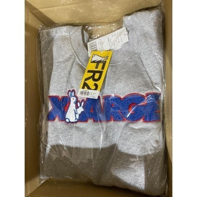 XLARGE(エクストララージ)のMサイズ FR2 XLARGE Logo Crew Sweat ASH メンズのトップス(スウェット)の商品写真