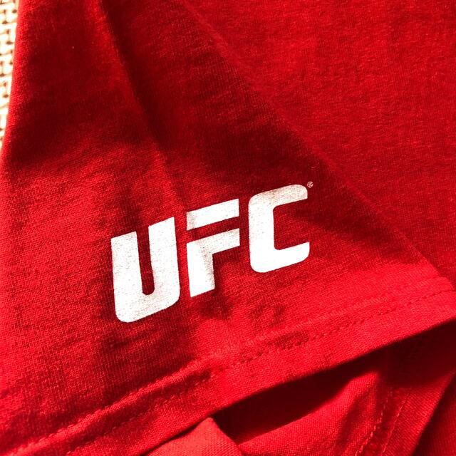 UFC 初期柄デザイン Tシャツ 希少 レア オクタゴン 赤  メンズのトップス(Tシャツ/カットソー(半袖/袖なし))の商品写真