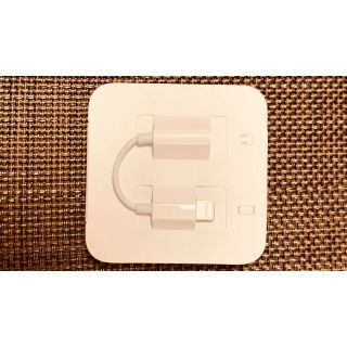 iPhone イヤホン　純正 変換アダプタ 変換ケーブル Lightning(その他)