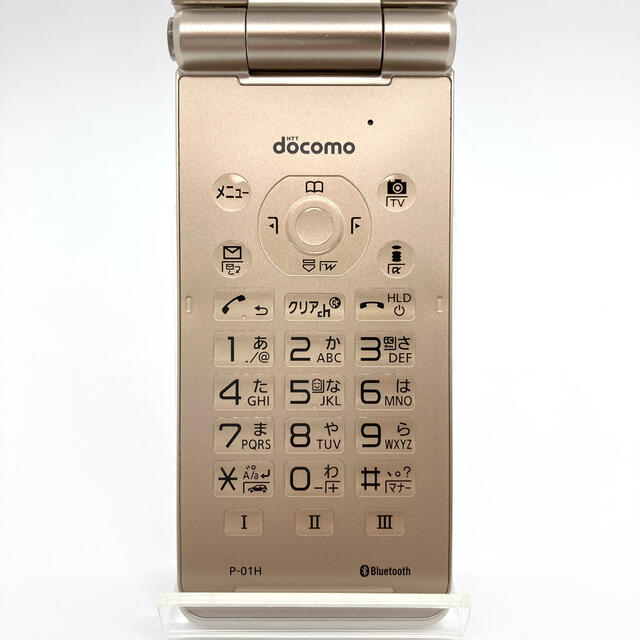 Panasonic(パナソニック)の良品 docomo P-01H ゴールド FOMA 3G ワンプッシュオープン スマホ/家電/カメラのスマートフォン/携帯電話(携帯電話本体)の商品写真