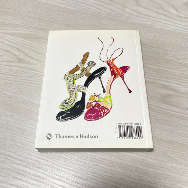 MANOLO BLAHNIK(マノロブラニク)のMANOLO BLAHNIK DRAWINGS(P) エンタメ/ホビーの本(洋書)の商品写真