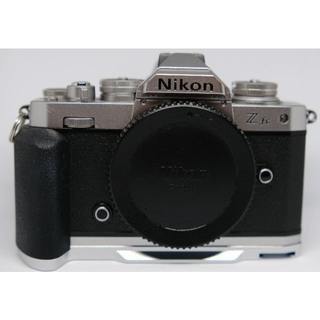 ニコン(Nikon)の【美品】 Nikon ミラーレス一眼カメラ Z fc キットレンズ 他(ミラーレス一眼)