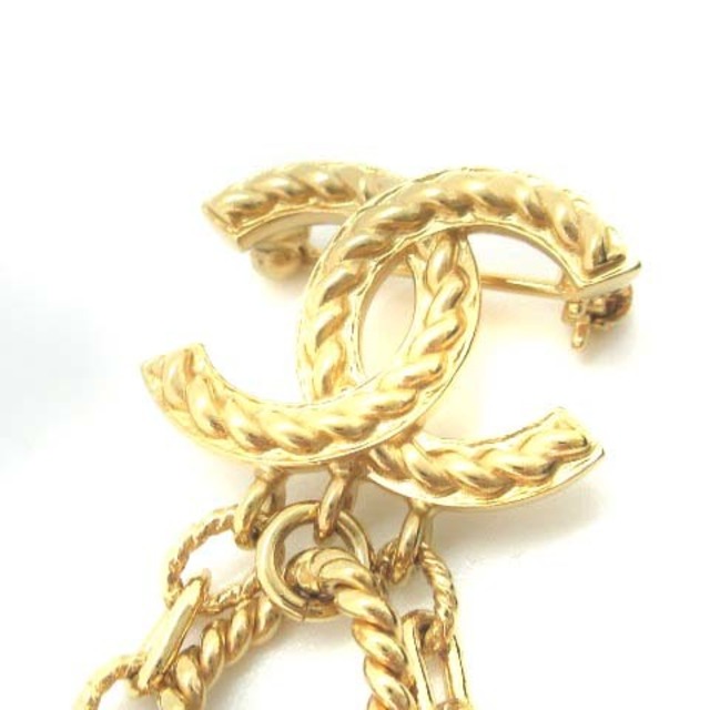CHANEL - シャネル CHANEL ブローチ Wココマーク チェーンゴールド色 CHANEL - シャネル CHANEL ブローチ Wココマーク チェーンゴールド色