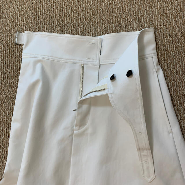 JOHN SMEDLEY(ジョンスメドレー)の新品タグ付きJOHN SMEDLEY スカート　ホワイト　s サイズ1 レディースのスカート(ロングスカート)の商品写真