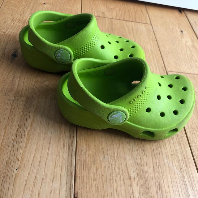 crocs(クロックス)のクロックス　ライム　C6  14センチ キッズ/ベビー/マタニティのベビー靴/シューズ(~14cm)(サンダル)の商品写真