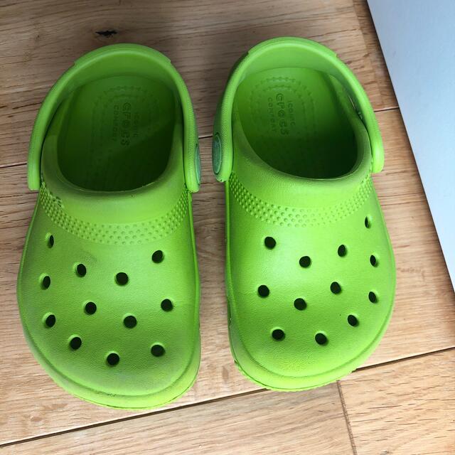 crocs(クロックス)のクロックス　ライム　C6  14センチ キッズ/ベビー/マタニティのベビー靴/シューズ(~14cm)(サンダル)の商品写真