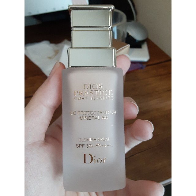 Dior(ディオール)のプレステージ ホワイト ル プロテクター UV ミネラル BB 01 コスメ/美容のベースメイク/化粧品(BBクリーム)の商品写真