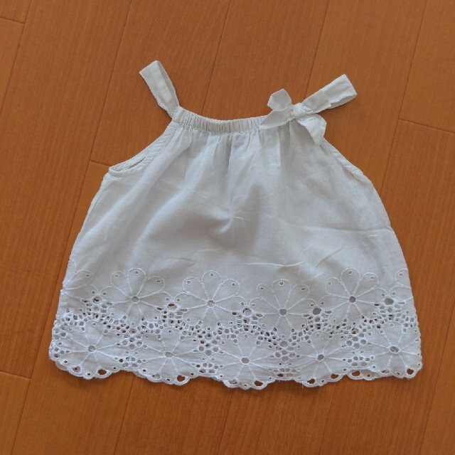 babyGAP(ベビーギャップ)のbabyGap キャミソール　90 キッズ/ベビー/マタニティのベビー服(~85cm)(タンクトップ/キャミソール)の商品写真