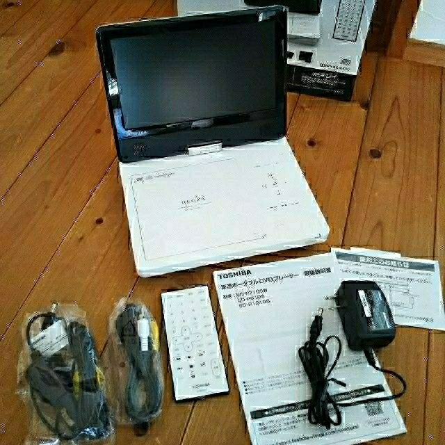 TOSHIBA ポータブルDVDプレーヤー REGZA SD-P910S