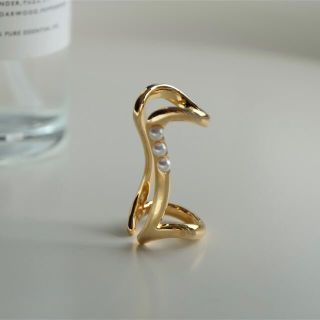 アパルトモンドゥーズィエムクラス(L'Appartement DEUXIEME CLASSE)のNo.E2206⌇perl ear cuff ❪gold❫ ⌇18Kcoat(イヤーカフ)