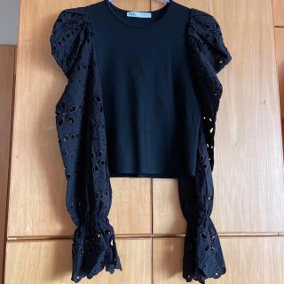 ザラ(ZARA)のZARA    カットレース　パワーショルダー　カットソー　黒　透かし柄(カットソー(長袖/七分))