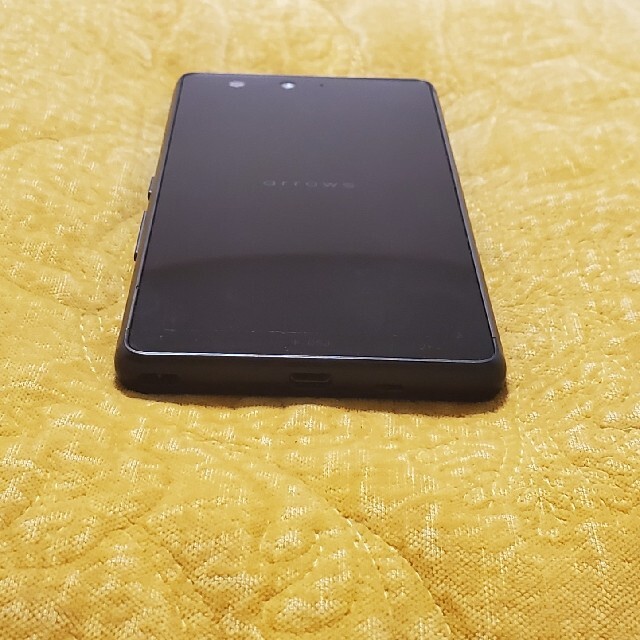 arrows(アローズ)のarrows Be F-05J  Black docomo スマホ/家電/カメラのスマートフォン/携帯電話(スマートフォン本体)の商品写真