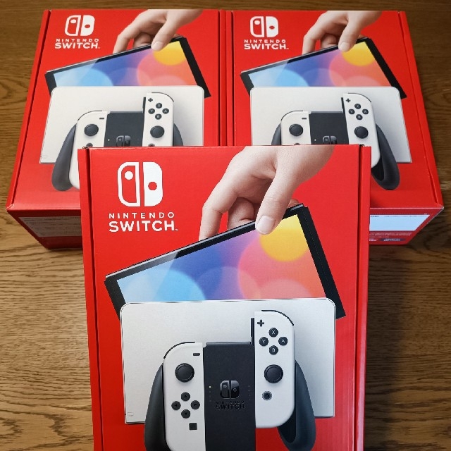 Nintendo Switch 有機ELモデル ホワイト 3台 エンタメ/ホビーのゲームソフト/ゲーム機本体(家庭用ゲーム機本体)の商品写真