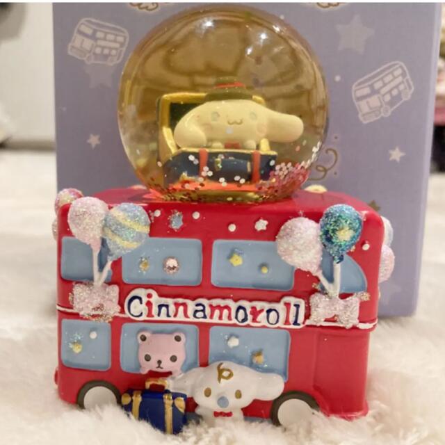 サンリオ(SANRIO) シナモロール スノーグローブ(クリスマス2019) エンタメ/ホビーのおもちゃ/ぬいぐるみ(キャラクターグッズ)の商品写真