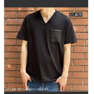 美品！PRADA プラダ　Vネック　Tシャツ