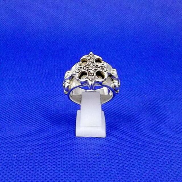 クロスデザインとジルコニアのシルバー９２５製のリング（指輪）！