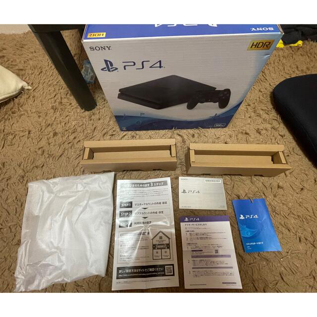 美品　SONY PlayStation4 本体 CUH-2100AB01