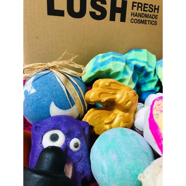 LUSH(ラッシュ)の【ナーガ様専用】LUSHバスボム＆バブルバー23個セット☆ コスメ/美容のボディケア(入浴剤/バスソルト)の商品写真