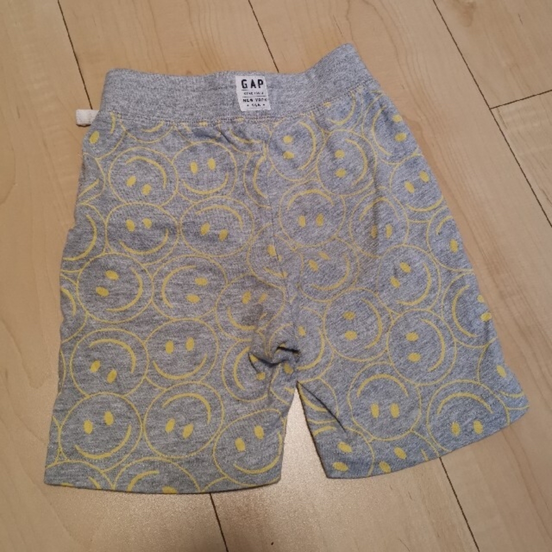 babyGAP(ベビーギャップ)のGAP　半ズボン　ハーフパンツ キッズ/ベビー/マタニティのキッズ服男の子用(90cm~)(パンツ/スパッツ)の商品写真