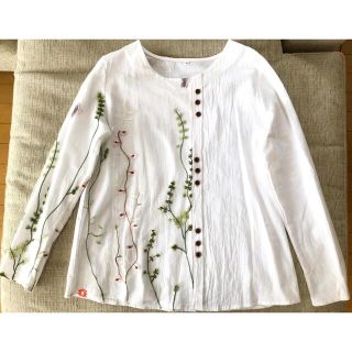 刺繍ラウンドネックシャツ(シャツ/ブラウス(長袖/七分))