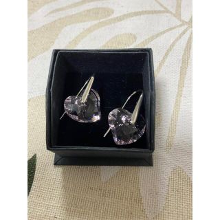 スワロフスキー(SWAROVSKI)のスワロフスキー　ピアス　ハートピアス(ピアス)