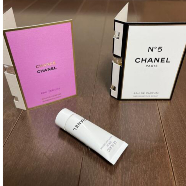 CHANEL(シャネル)のCHANEL サンプル　残り1点　CHANEL No.5 コスメ/美容のキット/セット(サンプル/トライアルキット)の商品写真