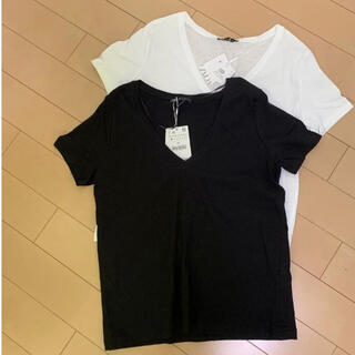 ザラ(ZARA)のZARA VネックTシャツ　黒白　セット(Tシャツ(半袖/袖なし))