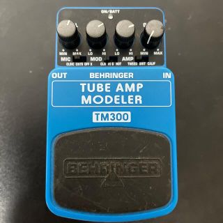 BEHRINGER TM300 tube amp modeler(エフェクター)