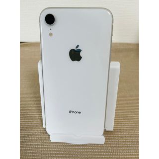 アップル(Apple)の専用【au SIMロックあり】iPhoneXR 64ＧＢ　97％(スマートフォン本体)