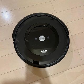 アイロボット(iRobot)のiRobot ルンバe5 (掃除機)