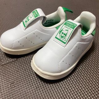 アディダス(adidas)のadidasスニーカー(スニーカー)