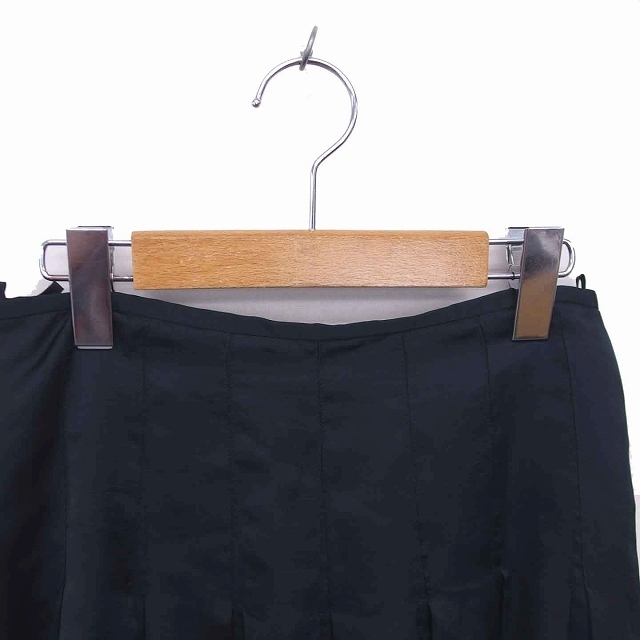 ICB(アイシービー)のアイシービー iCB フレア スカート 膝下丈 薄手 サイドジップ 7 黒 レディースのスカート(ひざ丈スカート)の商品写真