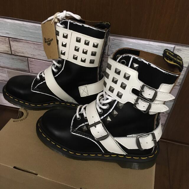 送料無料 希少美品 ドクターマーチン Dr.Martens スタッズベルト